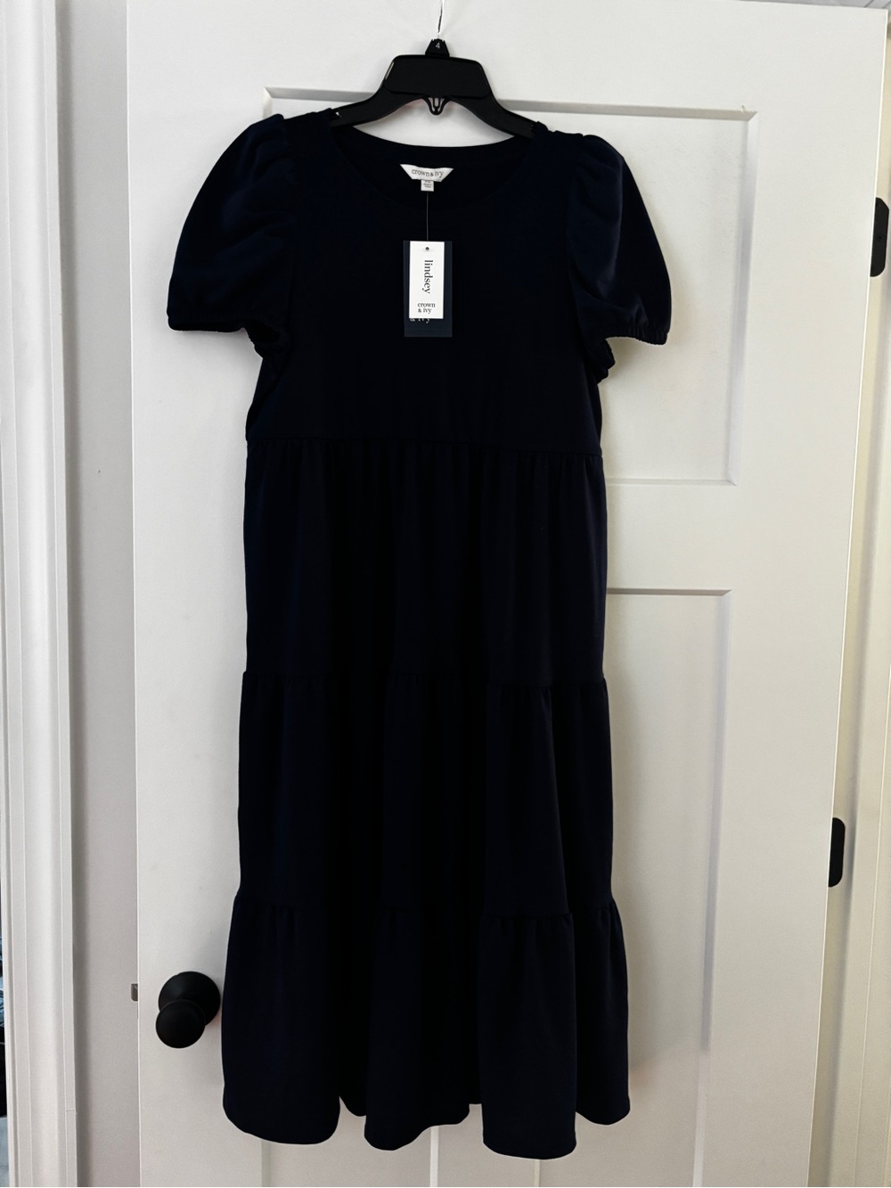 crown & ivy Navy Puff-Sleeve Tiered Midi Dress